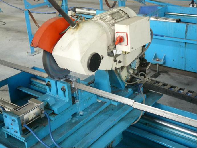 Tube cutting